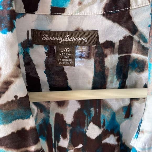 Shirt - Picture 2 of 4